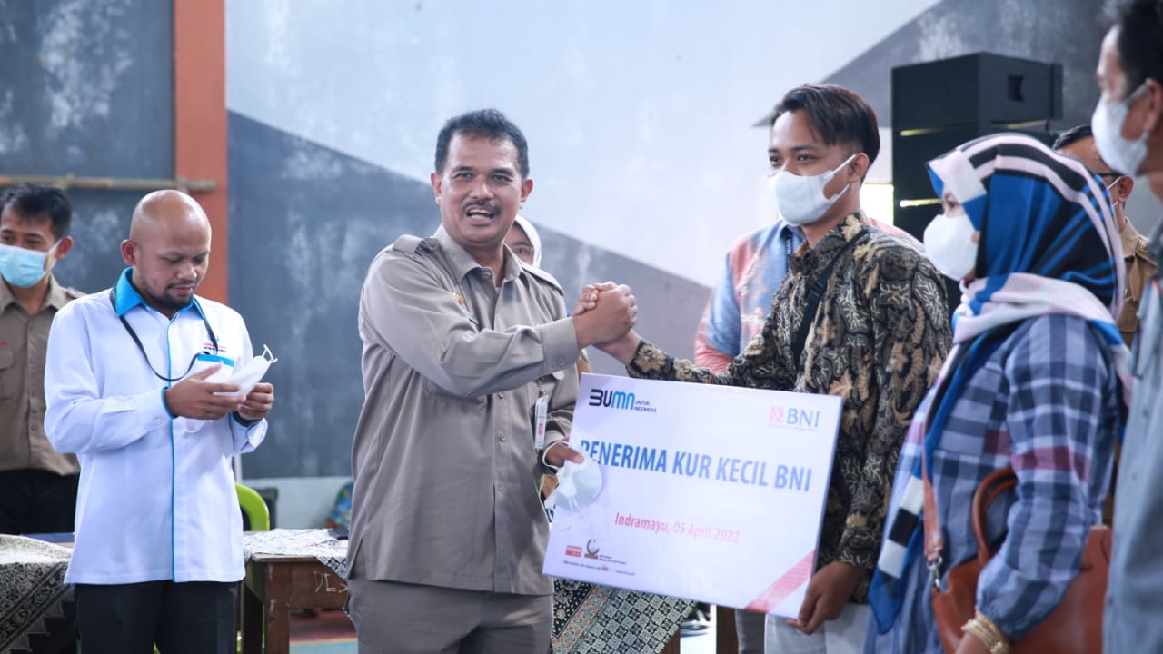 Pastikan Stok Beras Aman, Ombudsman dan Kementan Monitoring Panen Padi di Indramayu