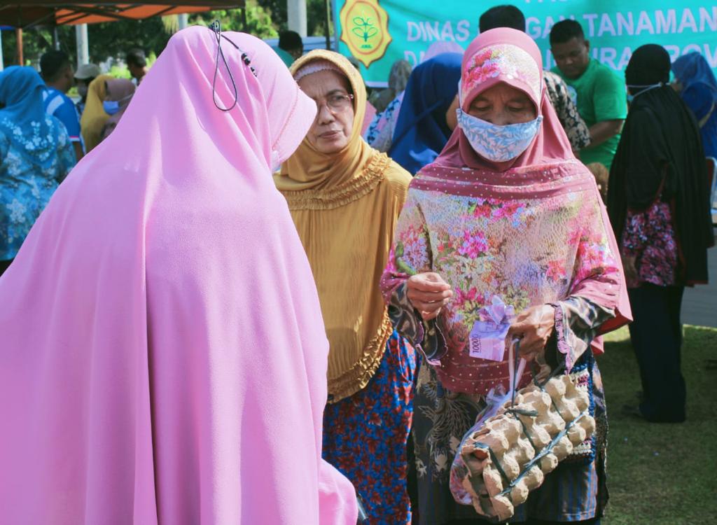 Pasar Mitra Tani Kementan di Balai Penyuluh Pertanian Riau Disambut Antusias Warga