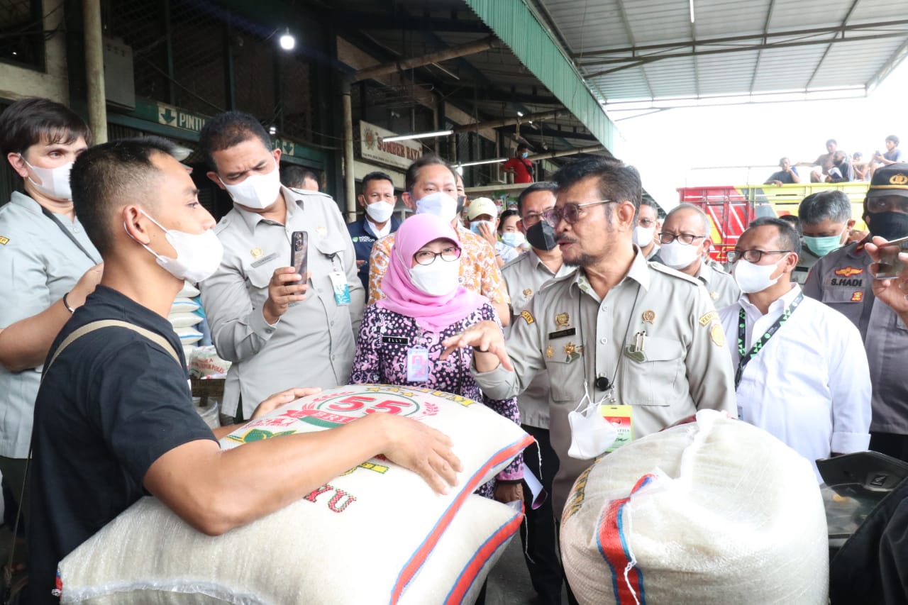 Menteri Pertanian Kunjungi Pasar Induk Beras Cipinang, Stok Banyak Dan Harga Stabil
