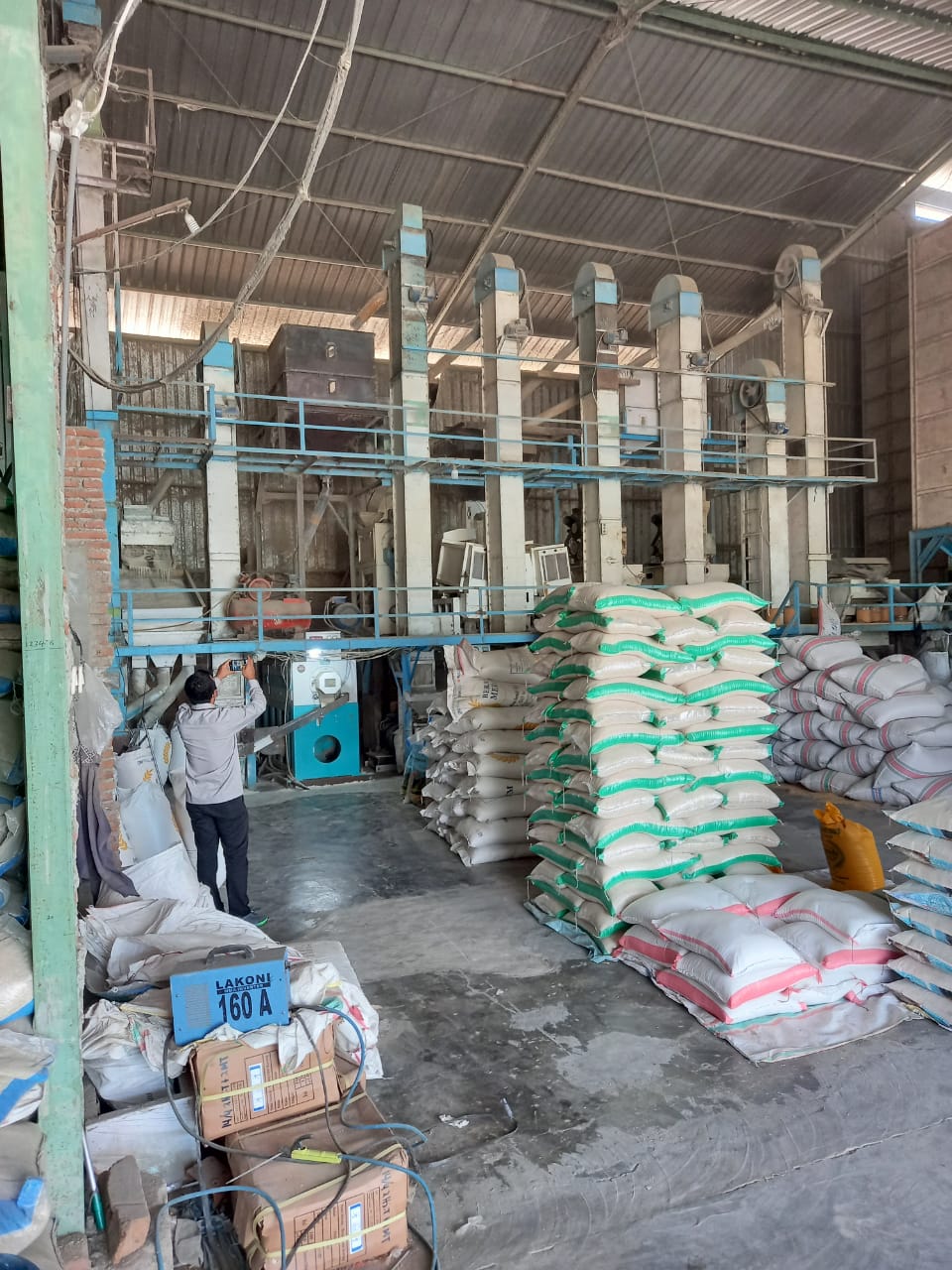 Petani Sumbawa Naik Kelas, Bertambah 4 Dryer dari 1 Unit Bantuan 2018