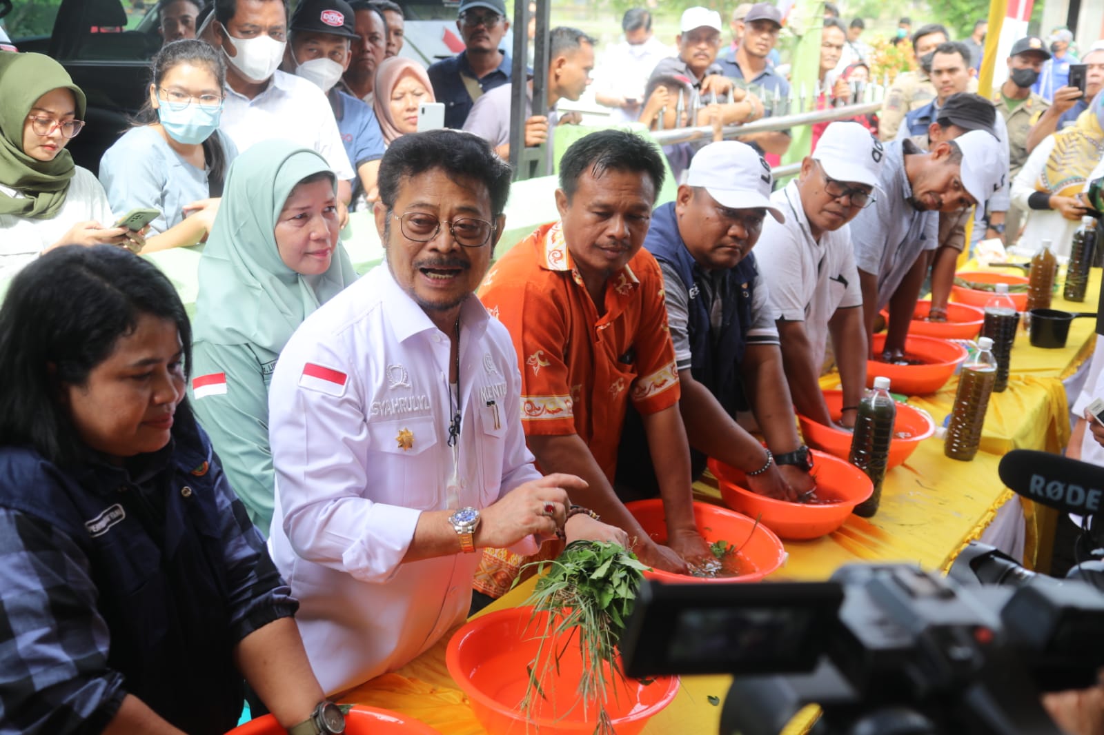 Di Deli Serdang Mentan SYL Buat Racik Ramuan Biosaka