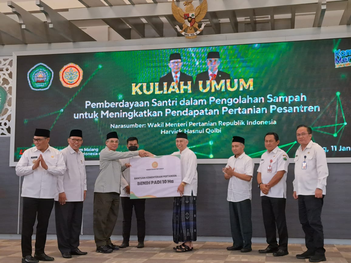 Kuliah Umum di Unisma, Wamentan Harvick Dorong Mahasiswa dan Santri Kembangkan Sektor Pertanian