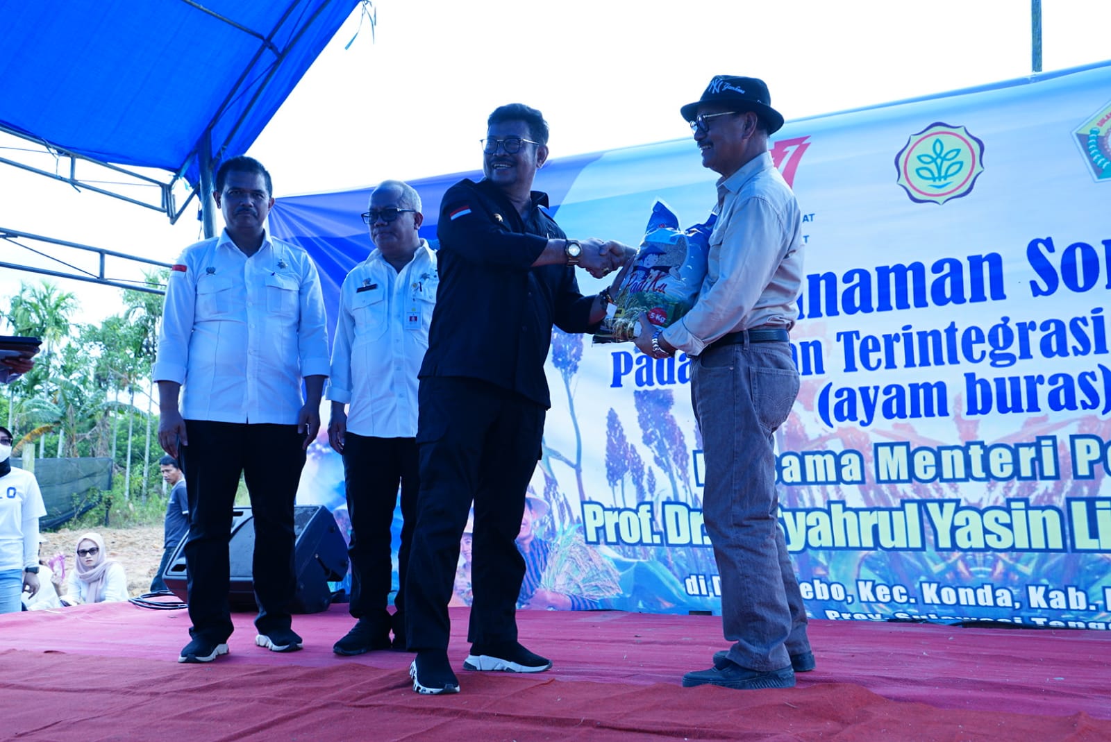 Tanam Sorgum di Konawe Selatan, Mentan SYL Dorong Bupati dan Petani Gunakan KUR