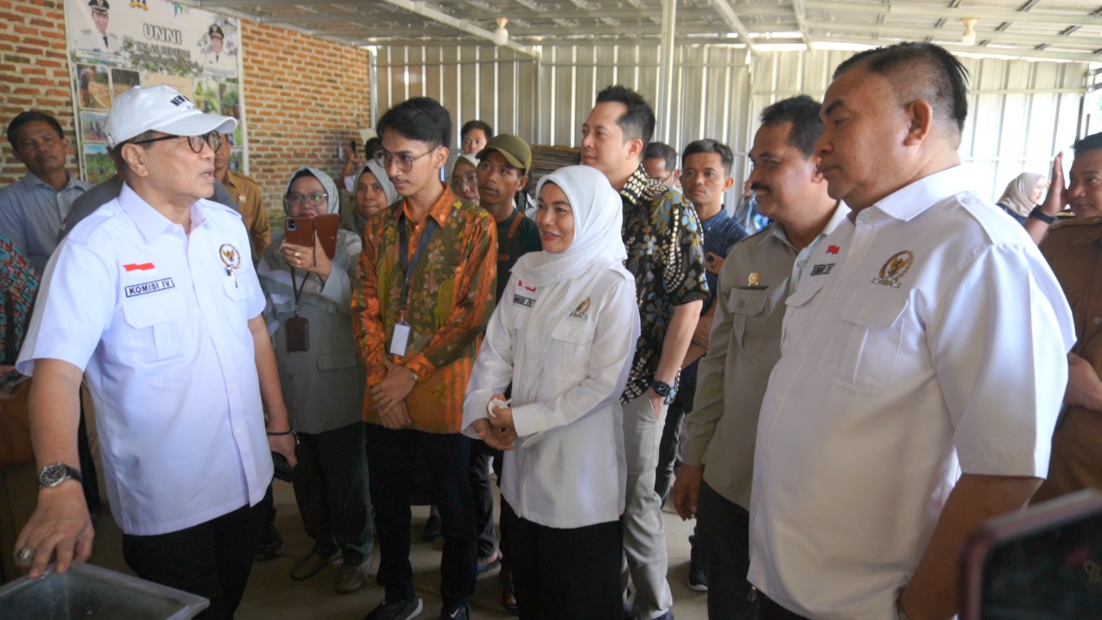 KEMENTAN BERSAMA KOMISI IV DPR TINJAU KOMODITAS UNGGULAN TALAS BENENG YANG BERPOTENSI EKSPOR