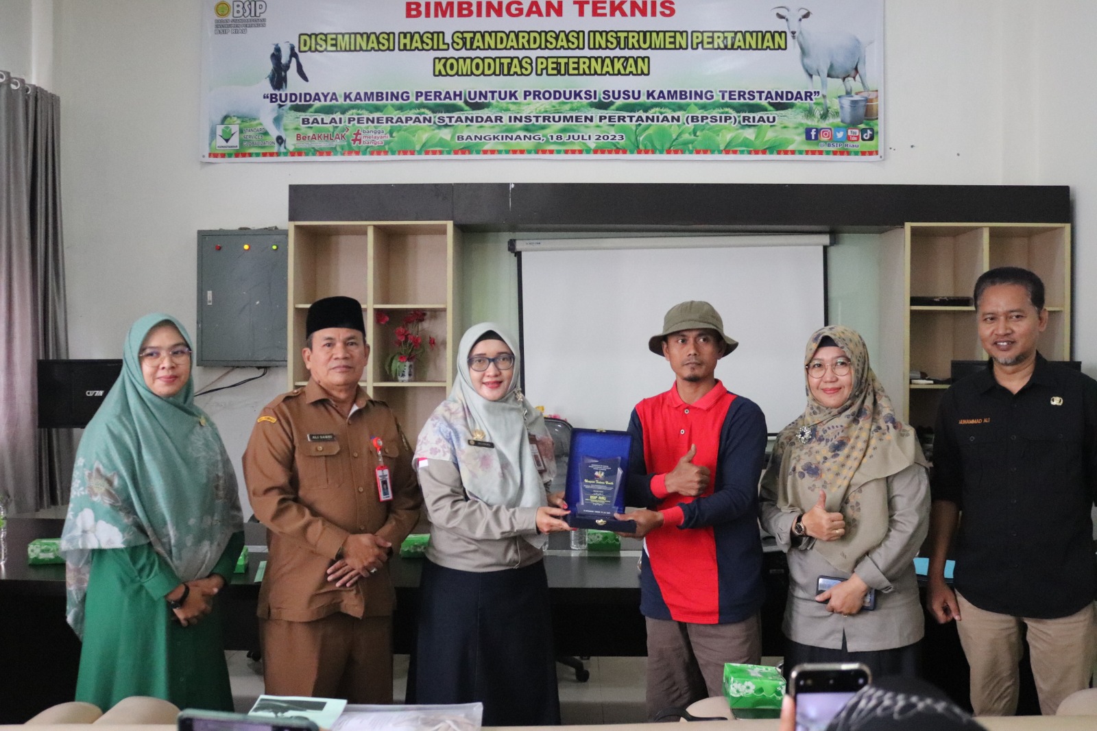 BSIP Riau Diseminasikan Good Farming Practices Kambing Perah Menuju Produksi Susu Kambing Terstandar