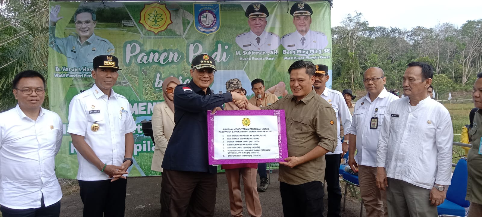 Panen Padi di Babel, Wamentan Minta Daerah Perkuat Pangan Nasional