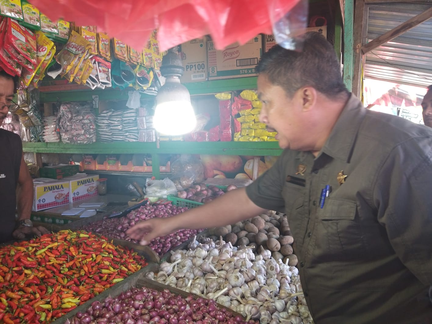 Produksi dan Konsumsi Seimbang, Harga Bawang dan Cabai Saat Ini Stabil di Kisaran Rp20.000-an
