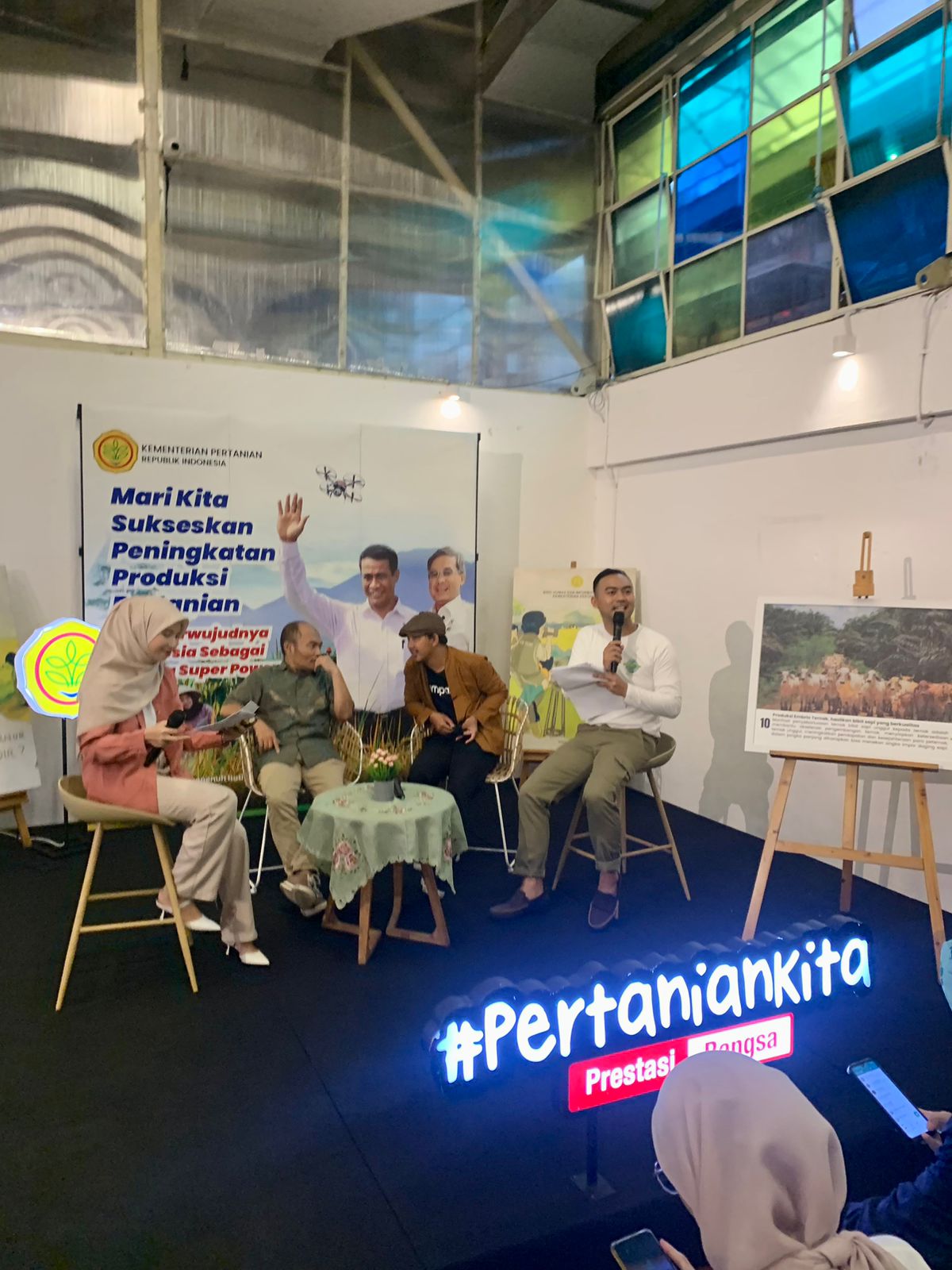 Sejengkal Lebih Dekat Dengan Pertanian Melalui Foto