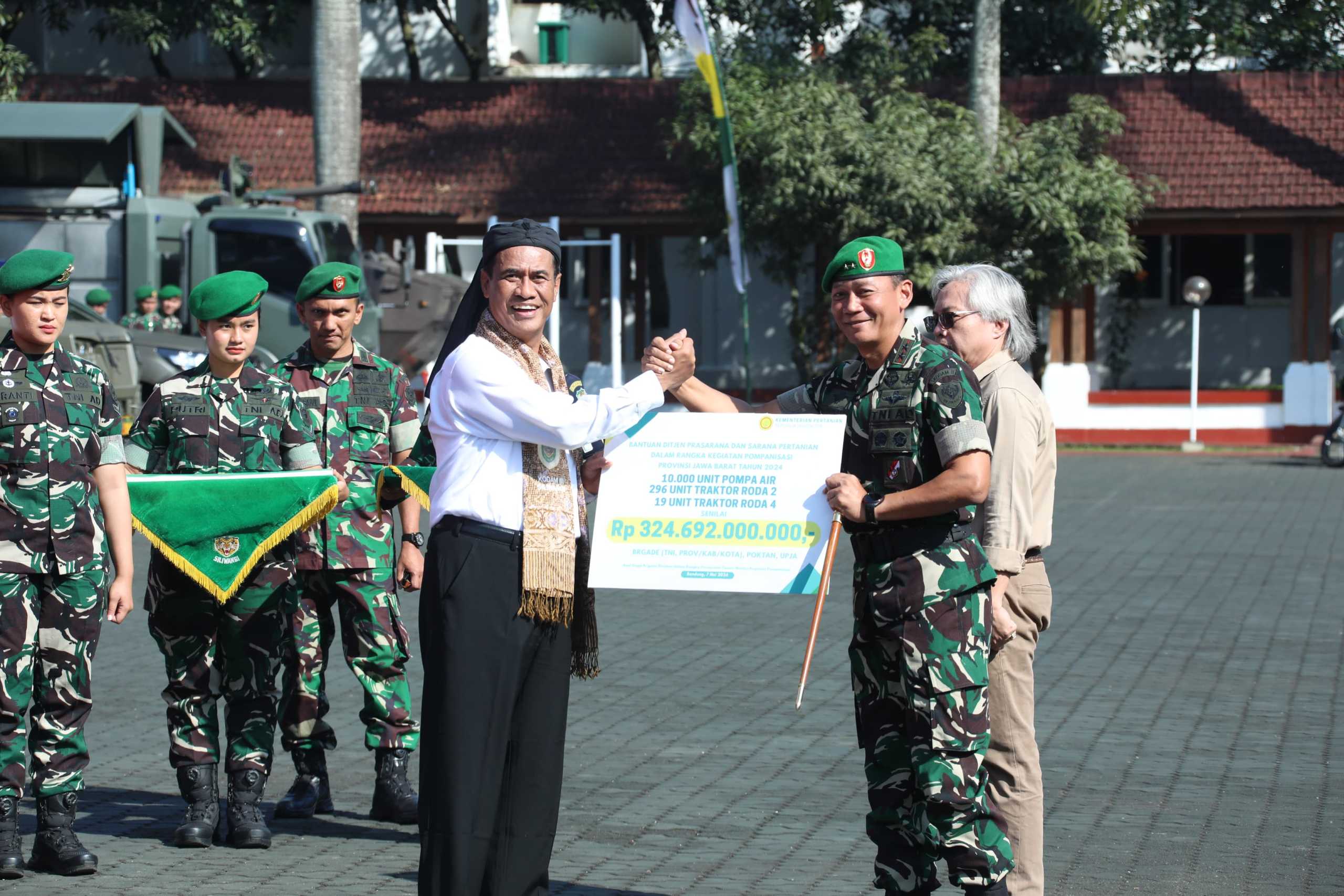 Apel Pompanisasi di Bandung, Mentan Amran Jelaskan Pompanisasi Hidupkan Perekonomian Desa