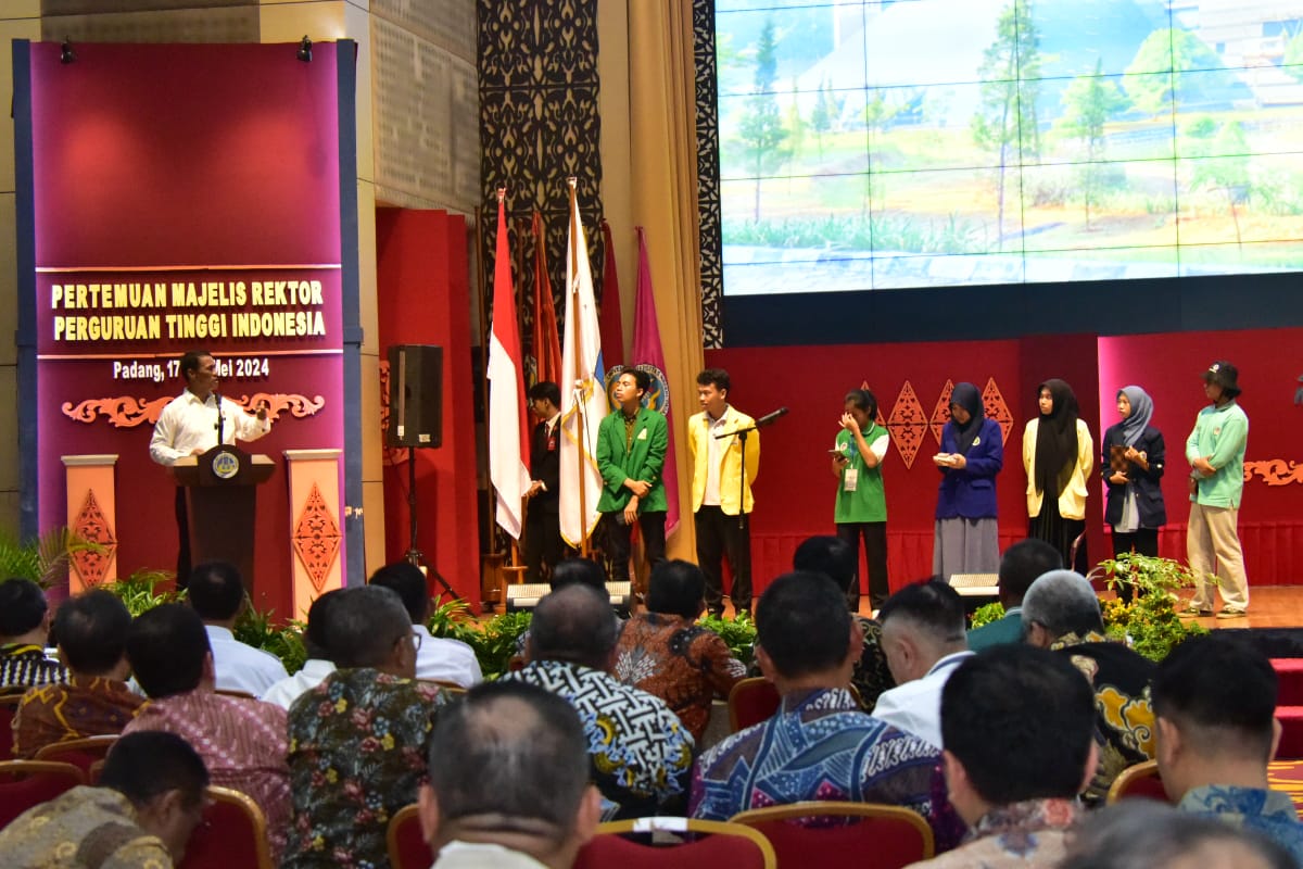 Dalam Majelis Rektor PTN di Padang, Mentan Amran Sambut Baik Kelompok Tani Mahasiswa