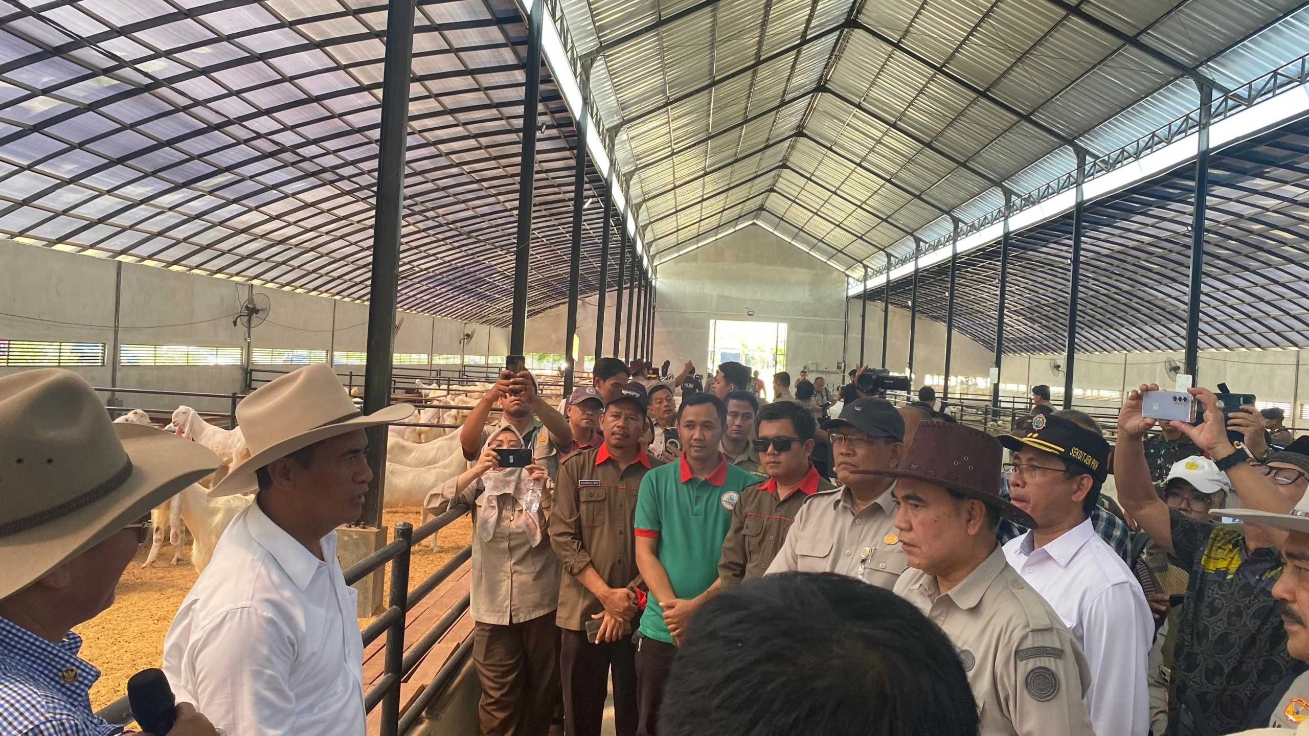 Di Majalengka, Mentan Amran Ajak Pengusaha Jawa Barat Wujudkan Swasembada Daging