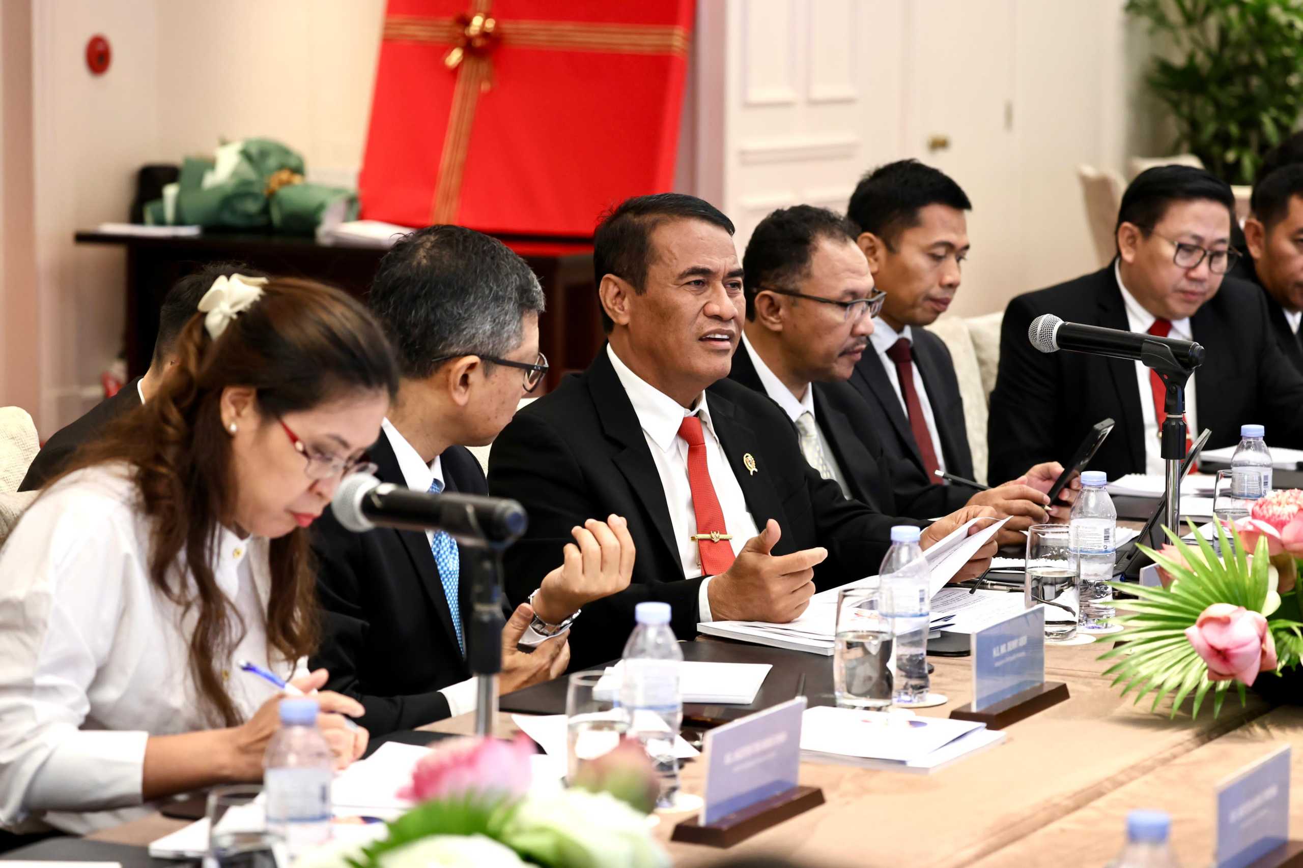 Mentan Amran Ajak Vietnam Berinvestasi Peternakan Sapi Perah di Indonesia