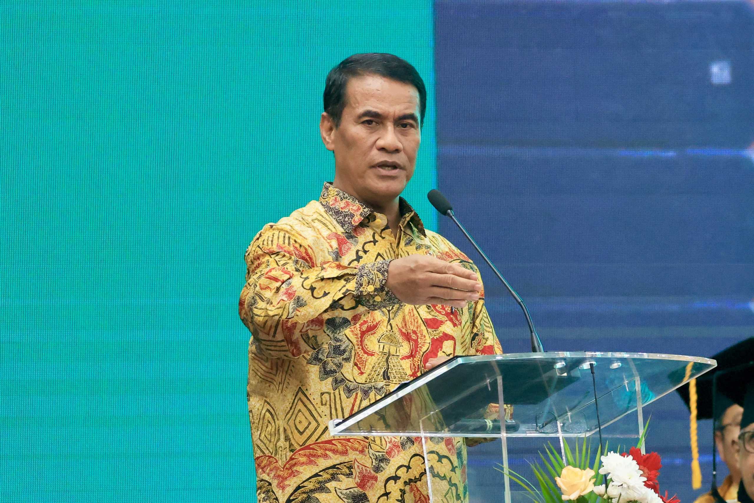 Mentan Andi Amran perintahkan Irjend kementan segera laporkan Calo kepada Aparat Penegak Hukum