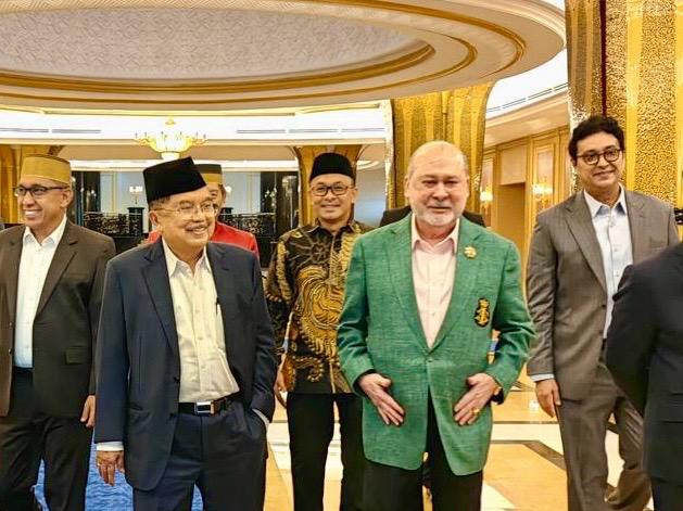 ⁠Pertemuan Bersejarah JK dengan Raja Malaysia, Febrian Amanda Jadi Sorotan