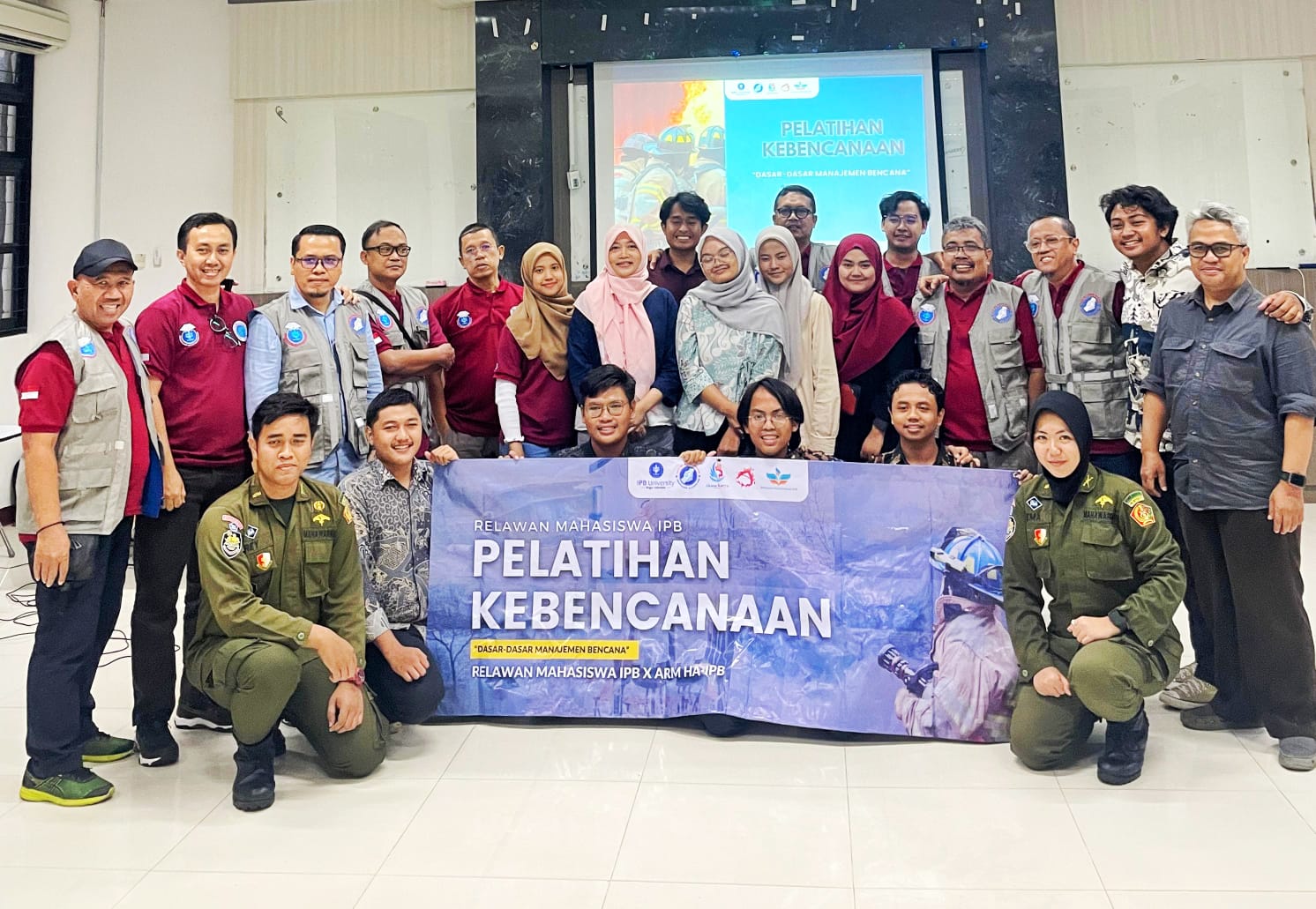 RELAWAN MAHASISWA IPB dan ARM HA-IPB GELAR PELATIHAN KEBENCANAAN