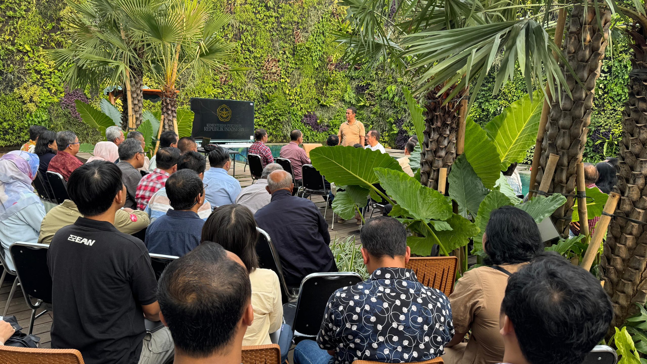 Mentan Amran Gelar Rapat Maraton di Hari Minggu, Inginkan Lompatan Besar Menuju Swasembada Pangan