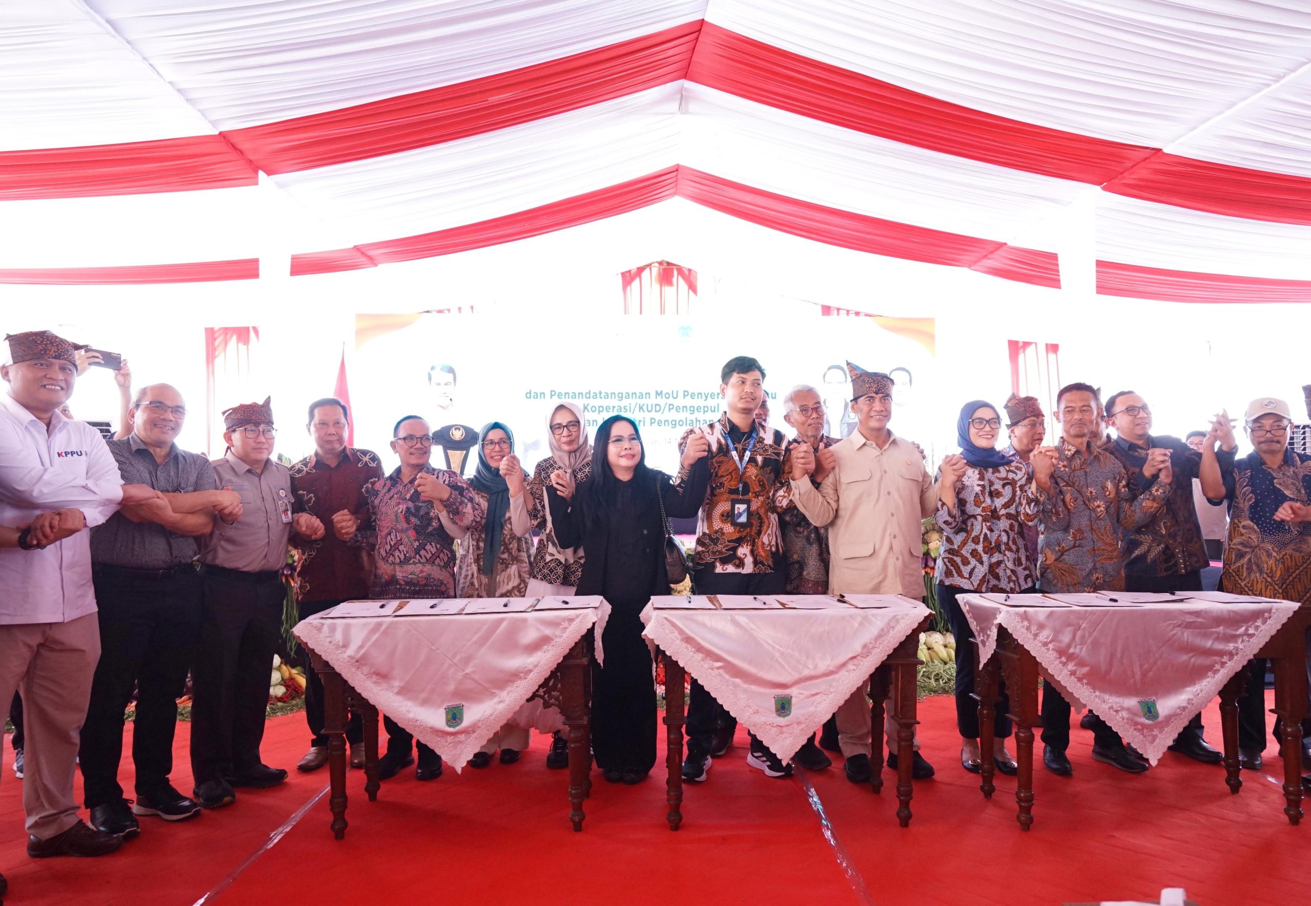 Industri Pengolahan Wajib Serap Susu Hasil Peternak Lokal, Mentan Amran Tegaskan Jangan Ada yang Persulit