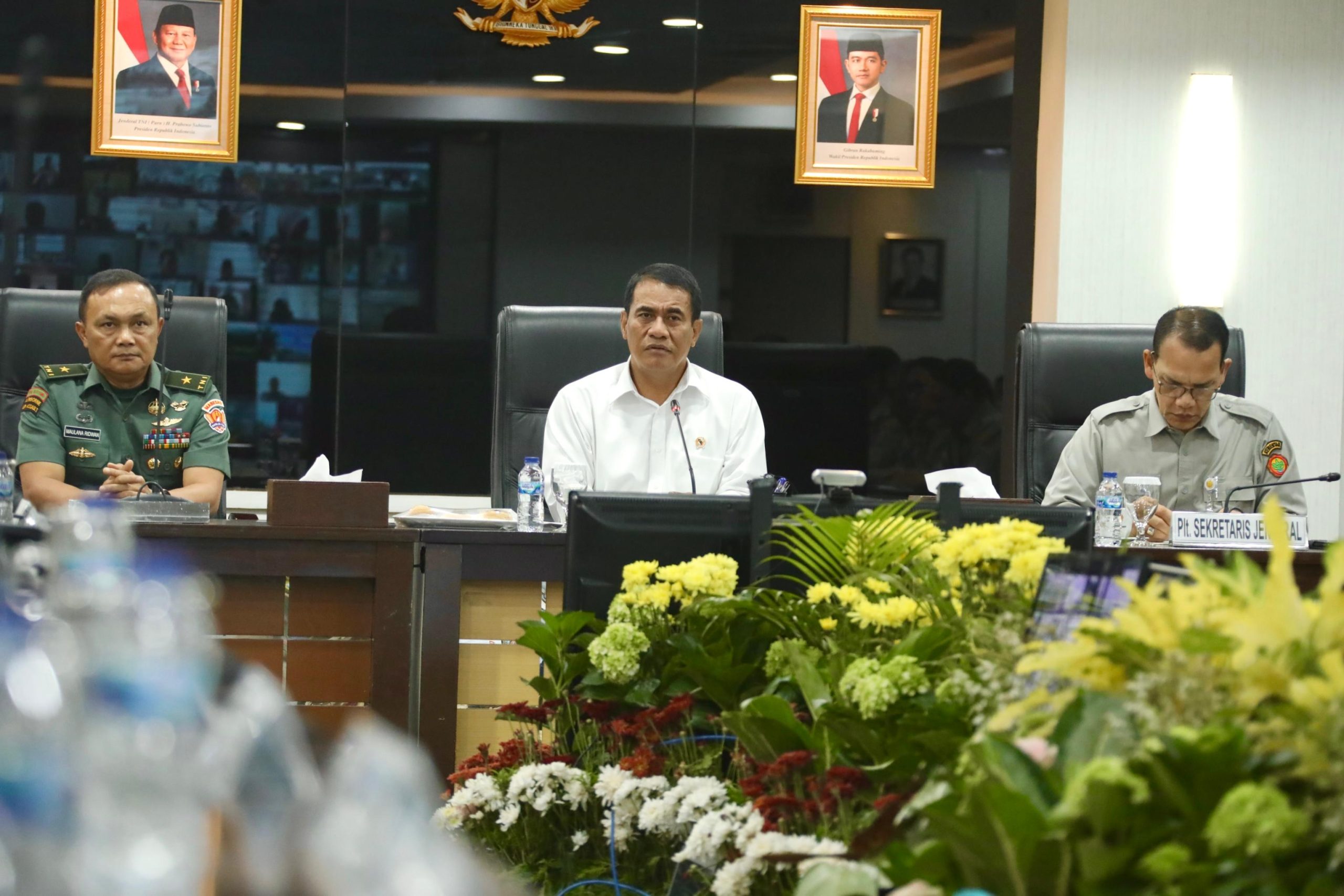 Mentan Amran Tancap Gas untuk Program Oplah, Minta Semangat Merah Putih Terus Dikobarkan