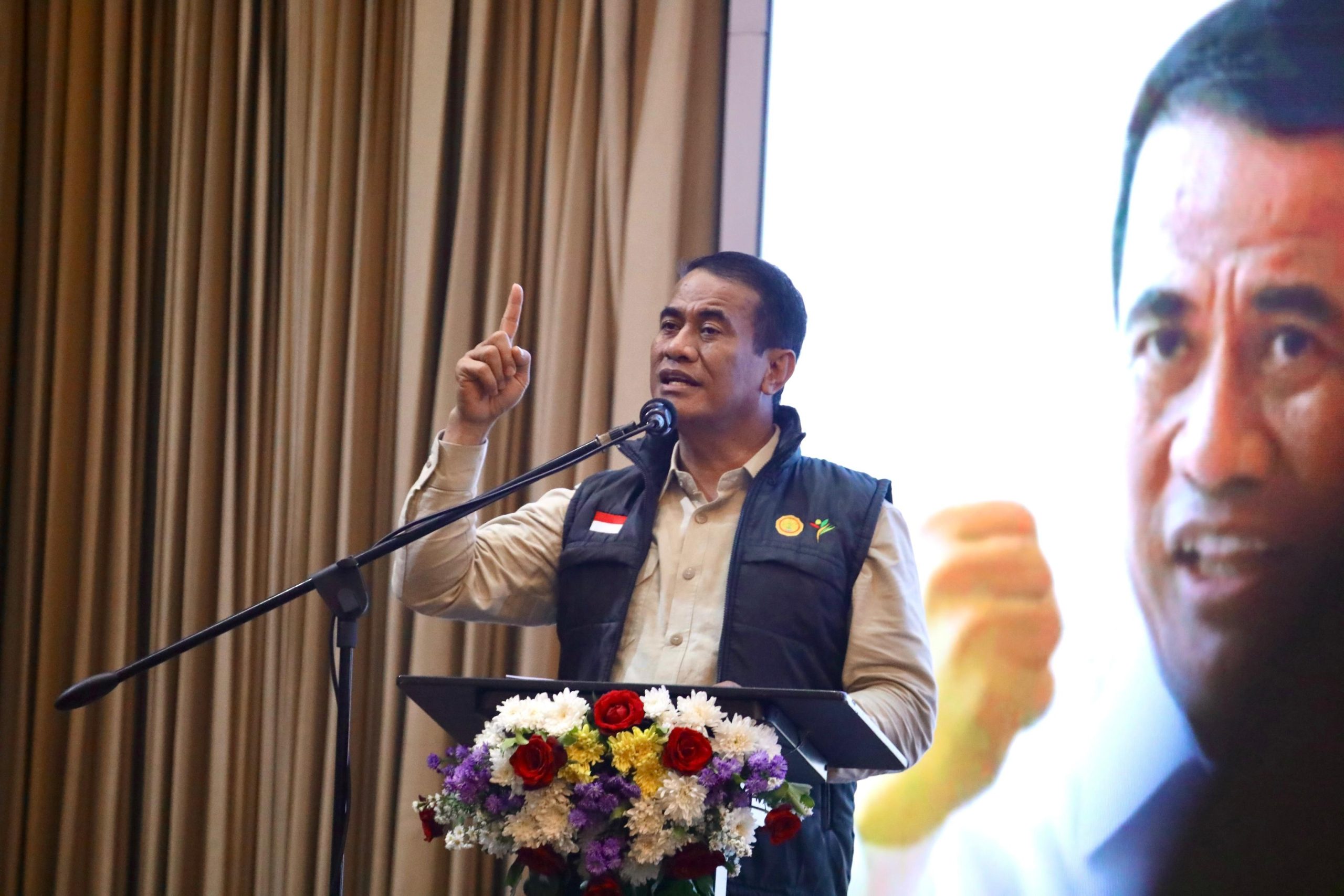 Optimistis Wujudkan Swasembada Pangan, Mentan Amran Siapkan Mentor dan Pendamping untuk Petani Milenial