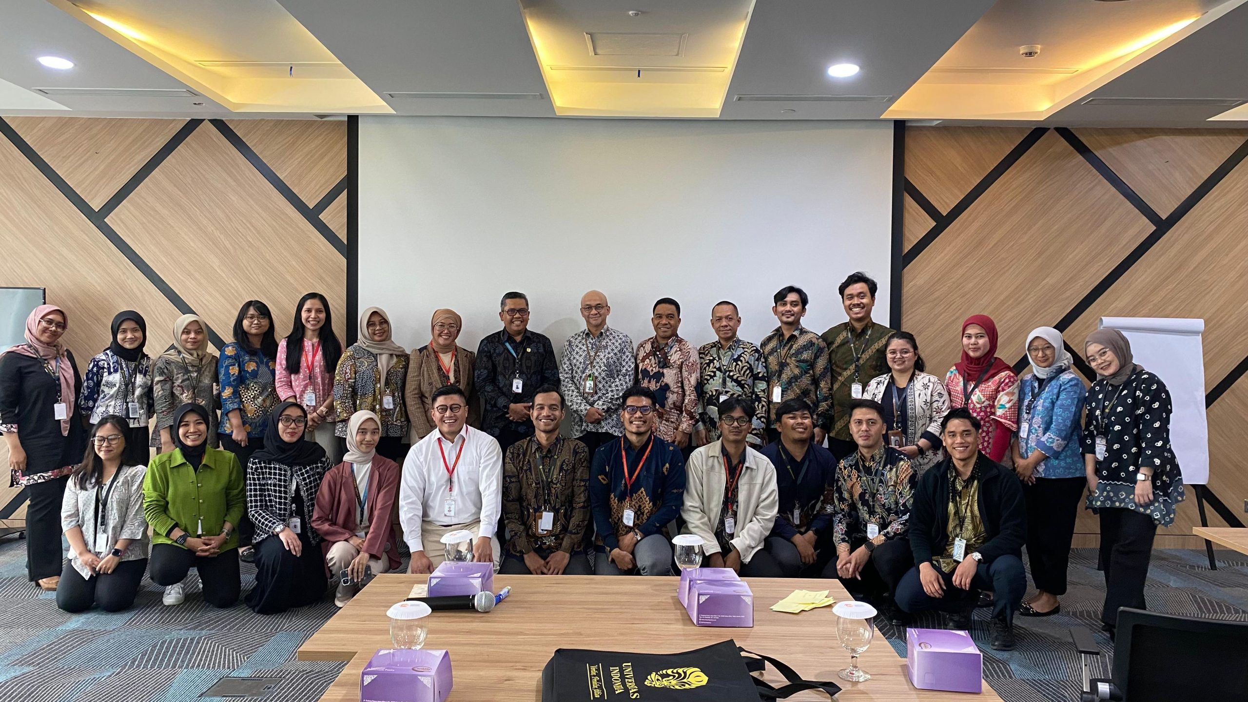 LPS dan Vokasi UI Gelar Seminar Pengembangan Kompetensi SDM Layanan Umum di Era Digital