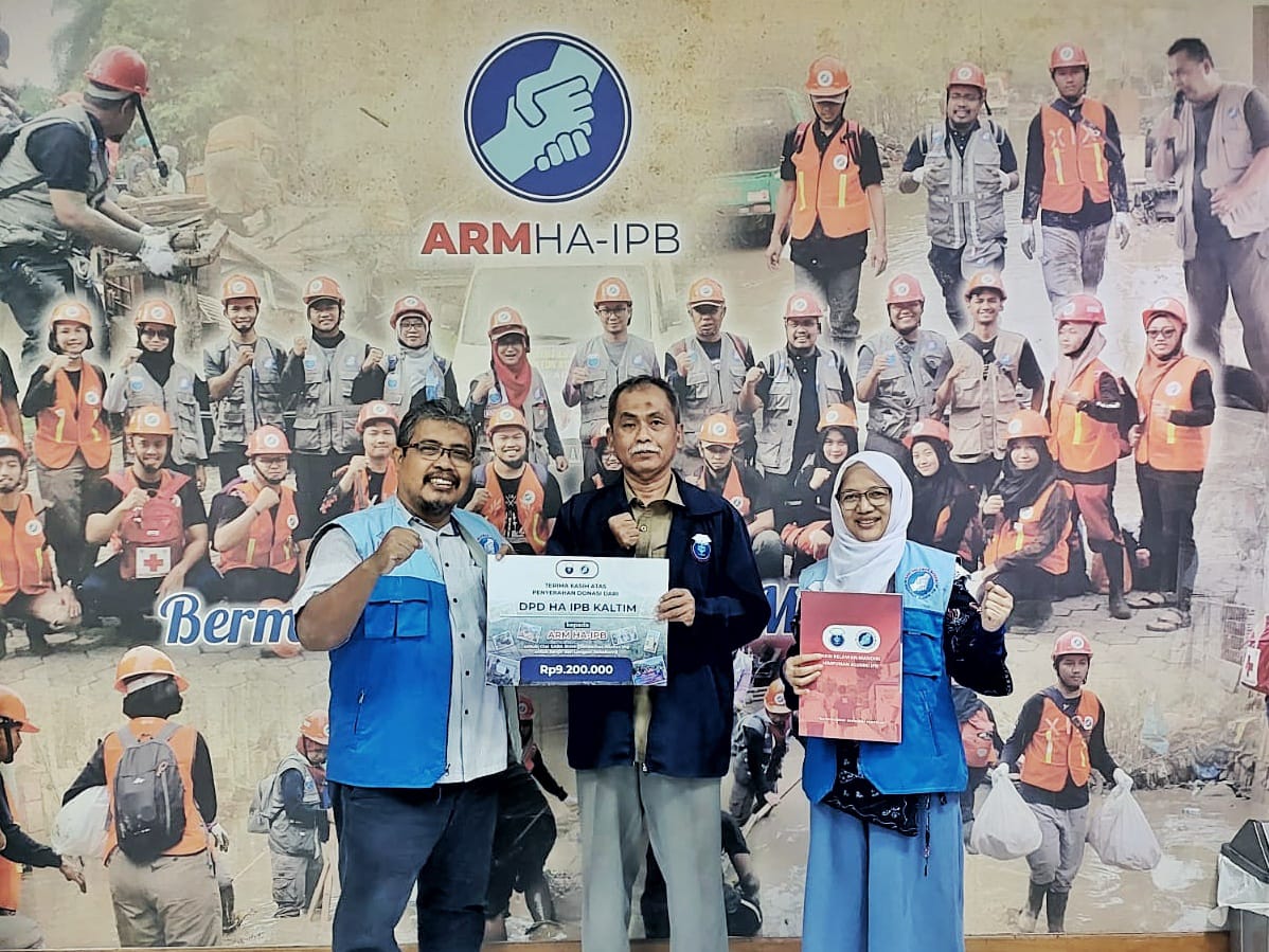 DPD HA-IPB KALTIM SERAHKAN DONASI UNTUK SUKABUMI MELALUI ARM HA-IPB