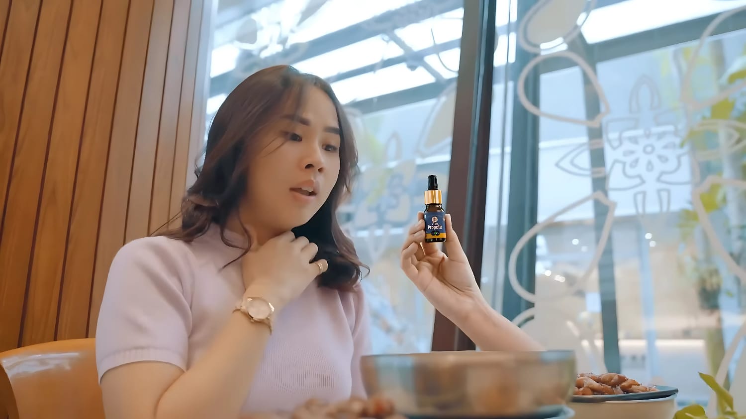 CARA JITU PROPOLIS MELAWAN SARIAWAN DAN RADANG TENGGOROKAN SAAT PUASA
