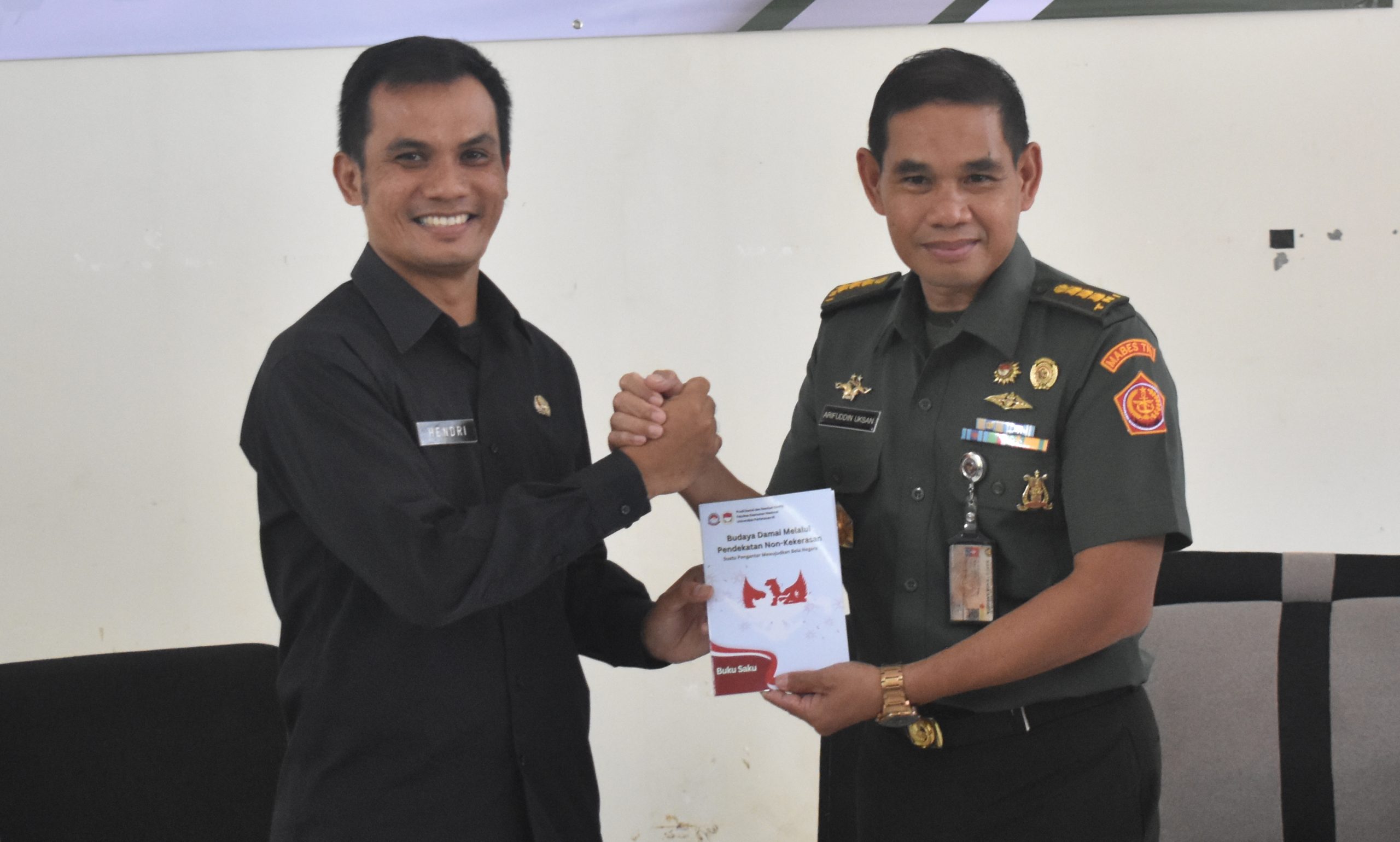 Buku Saku Damai & Resolusi Konflik: Unhan Berbagi Keahlian di Palabuhanratu