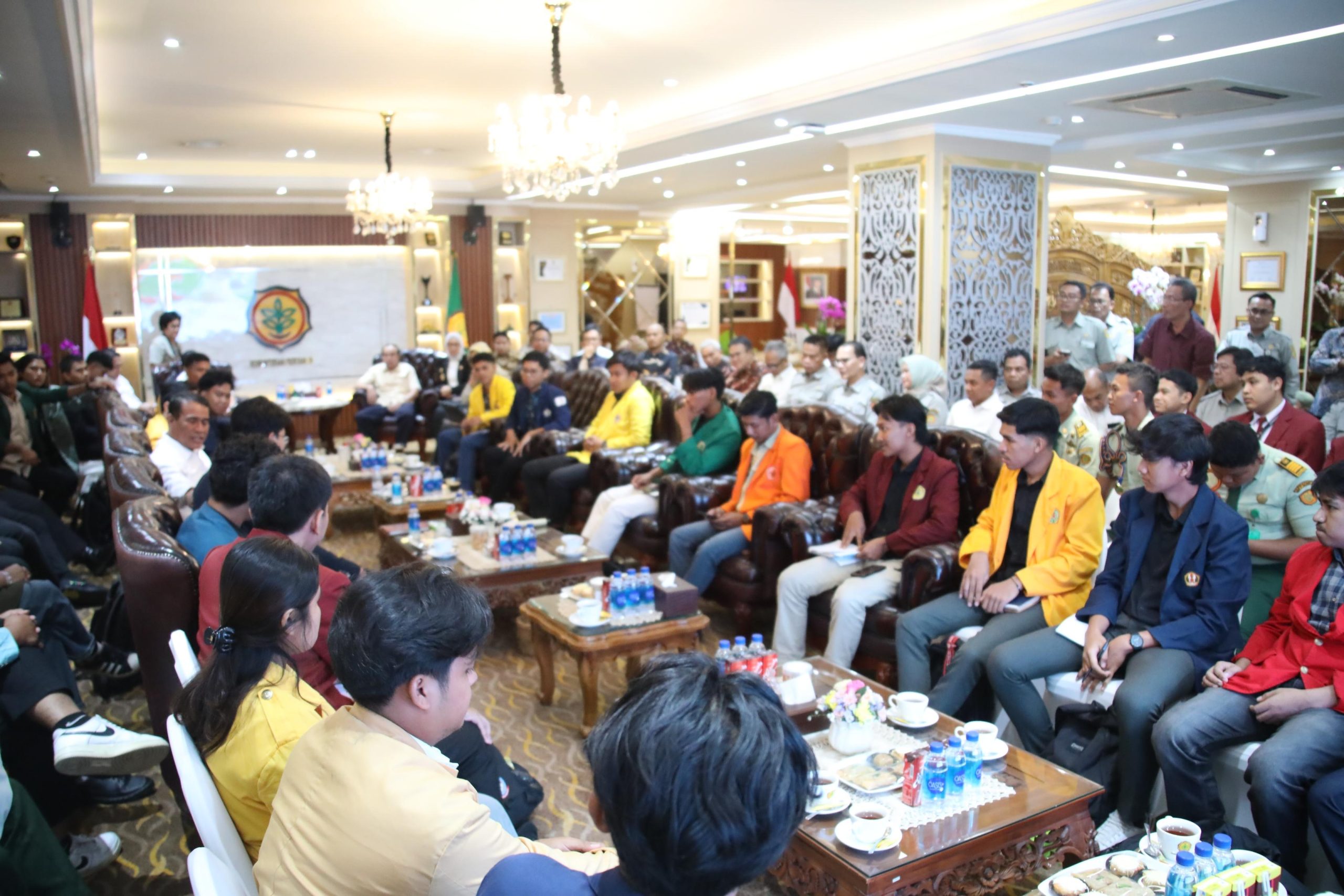 Mentan Amran Kumpulkan Mahasiswa, Bahas Solusi Swasembada Pangan Indonesia