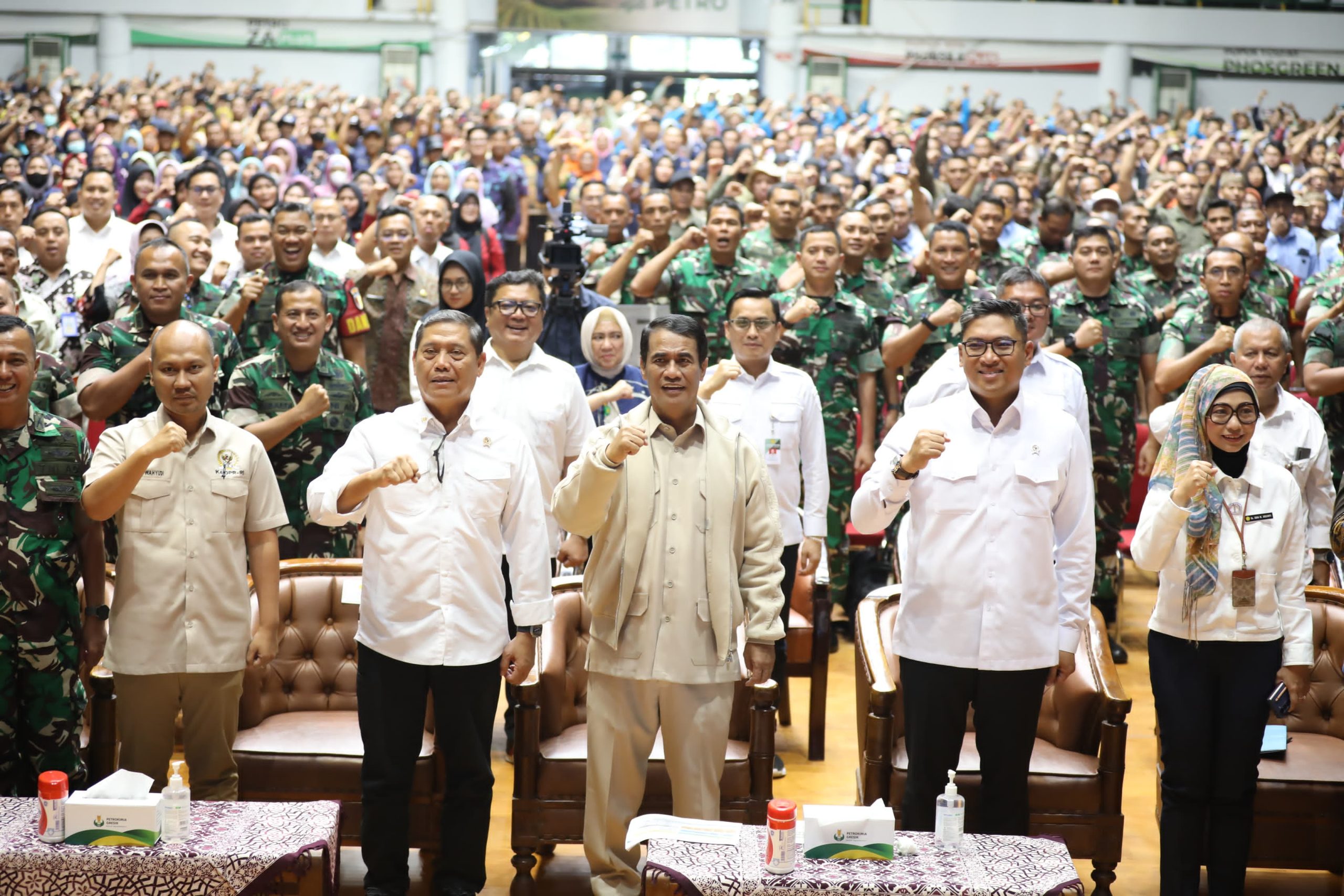 Mentan Amran Targetkan 12 Juta Ton Produksi Padi di Jawa Timur