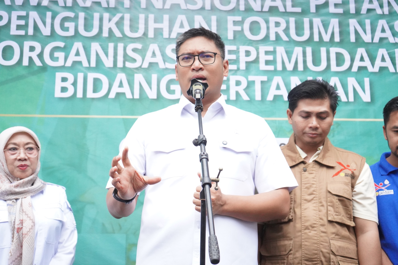 Majukan Pertanian Indonesia, Wamentan Sudaryono Minta Organisasi Pertanian Pemuda Terus “Mepet” Dirinya