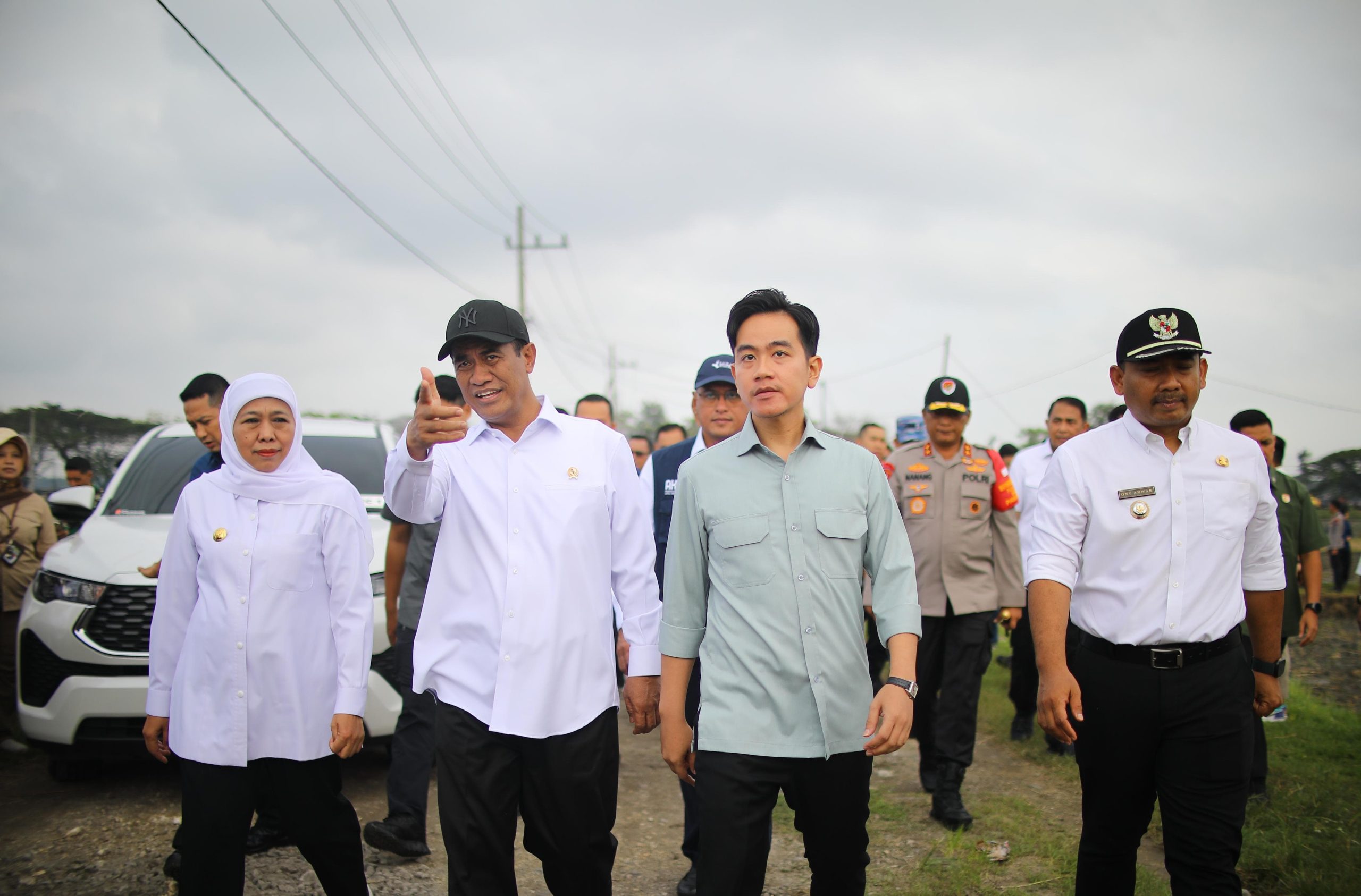 Wapres Gibran dan Mentan Amran Kompak Tanam Padi di Ngawi, Dorong Produksi dan Dukung Kebutuhan Petani