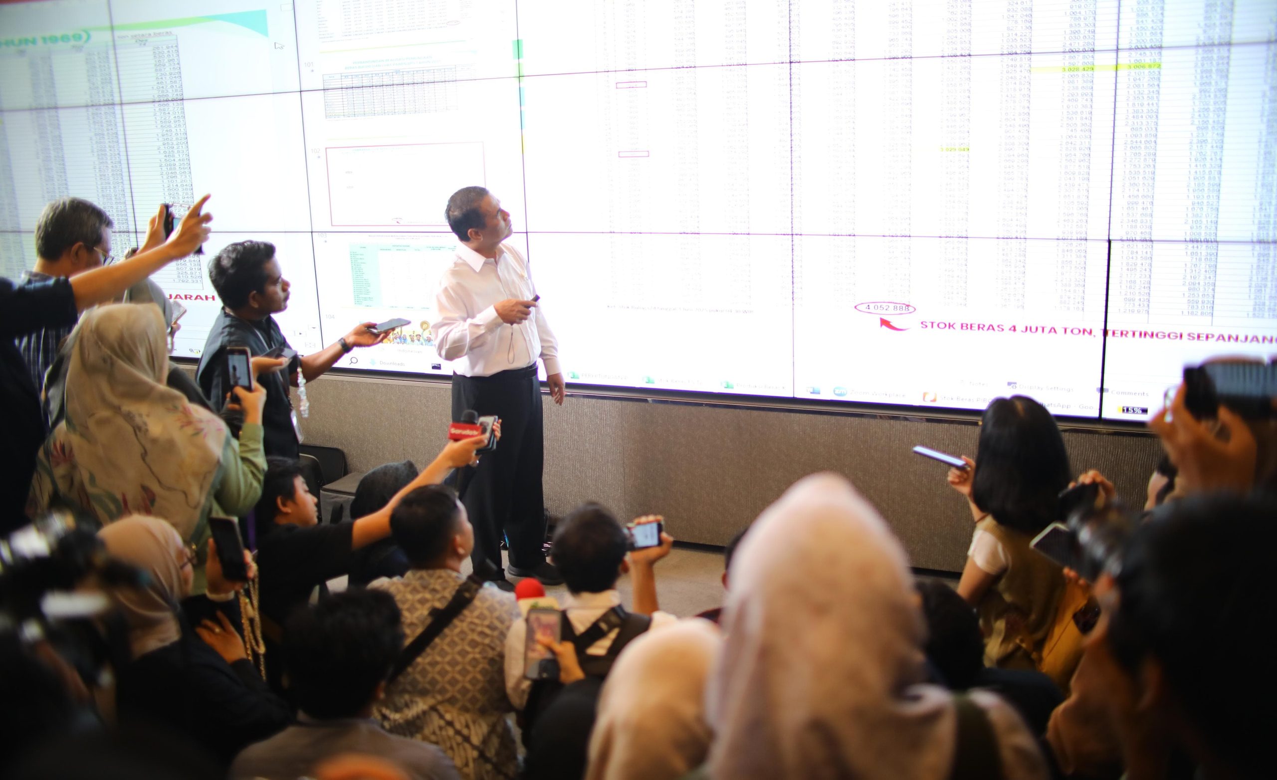 Mentan Amran Ungkap Kejanggalan Data Beras di Cipinang, Diduga Permainan Mafia Pangan