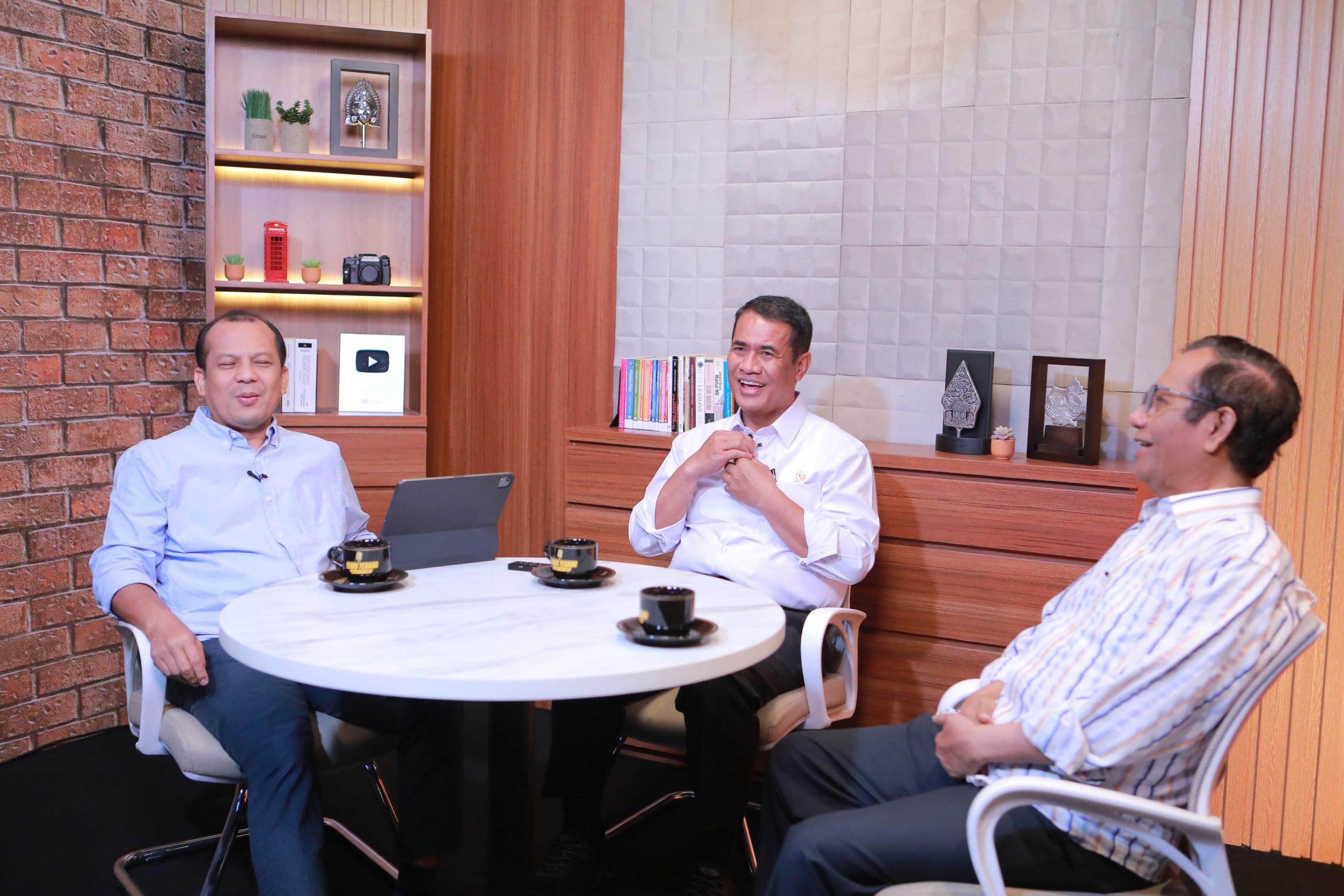 Akui Ketegasan Mentan Bongkar Mafia Pangan, Mahfud MD Ungkap Tidak Semua Menteri Berani Seperti Pak Amran