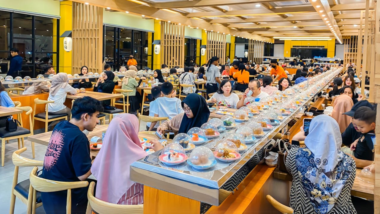 RAYAKAN HARI KEMERDEKAAN RI KE-80, SUSHI MENTAI BUKA GERAI BARU DI YOGYAKARTA