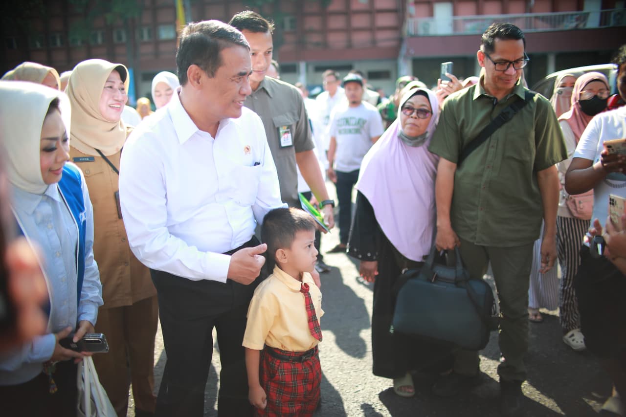 Gerakan Pangan Murah Serentak di Jawa Timur, Dengan Rp55 Ribu Warga Bisa Bawa Pulang Beras 5 Kg
