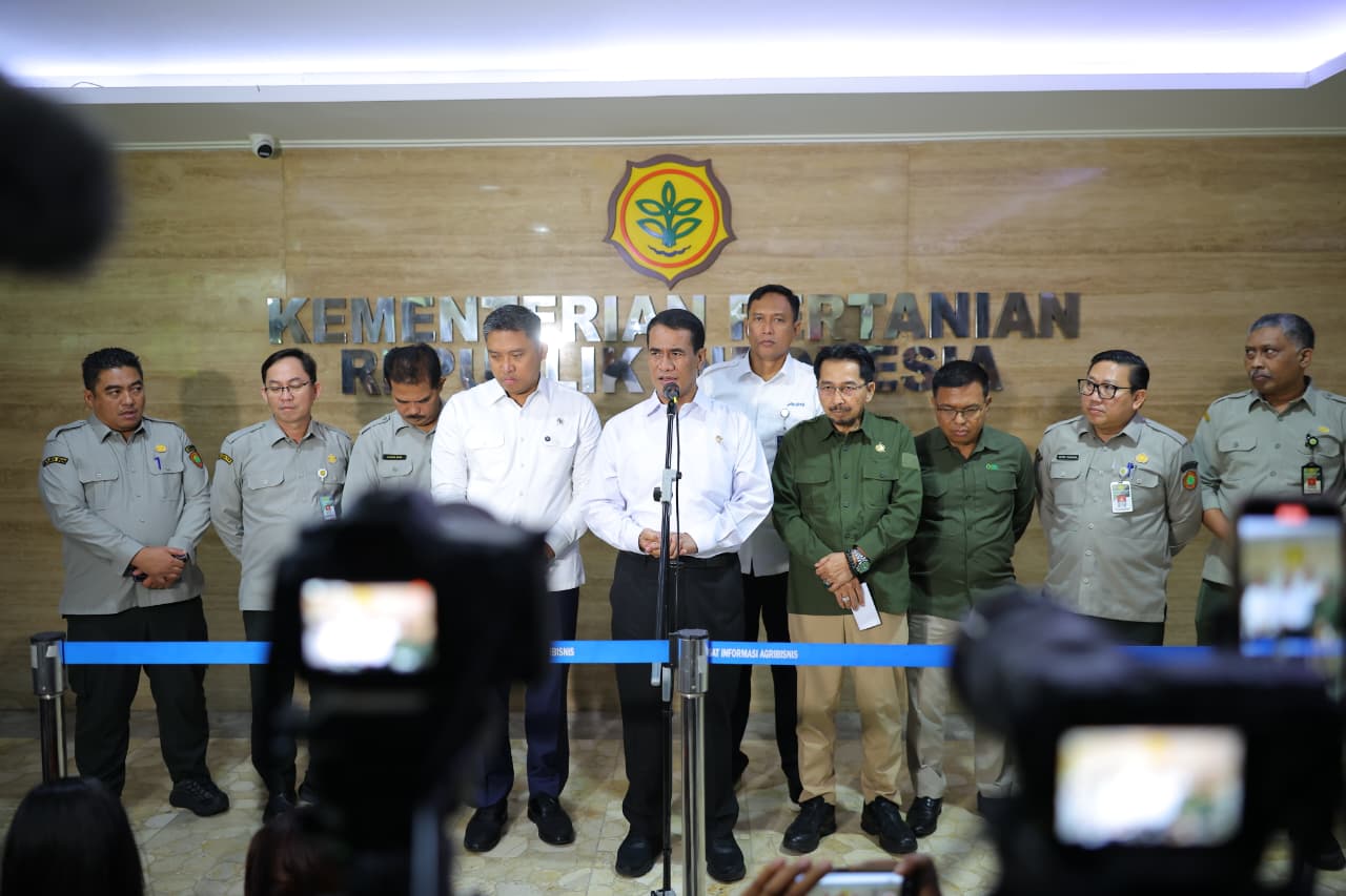 Hadapi Nataru, Mentan Amran Ingatkan Produsen Patuhi HET dan Pastikan Stok Pangan Aman