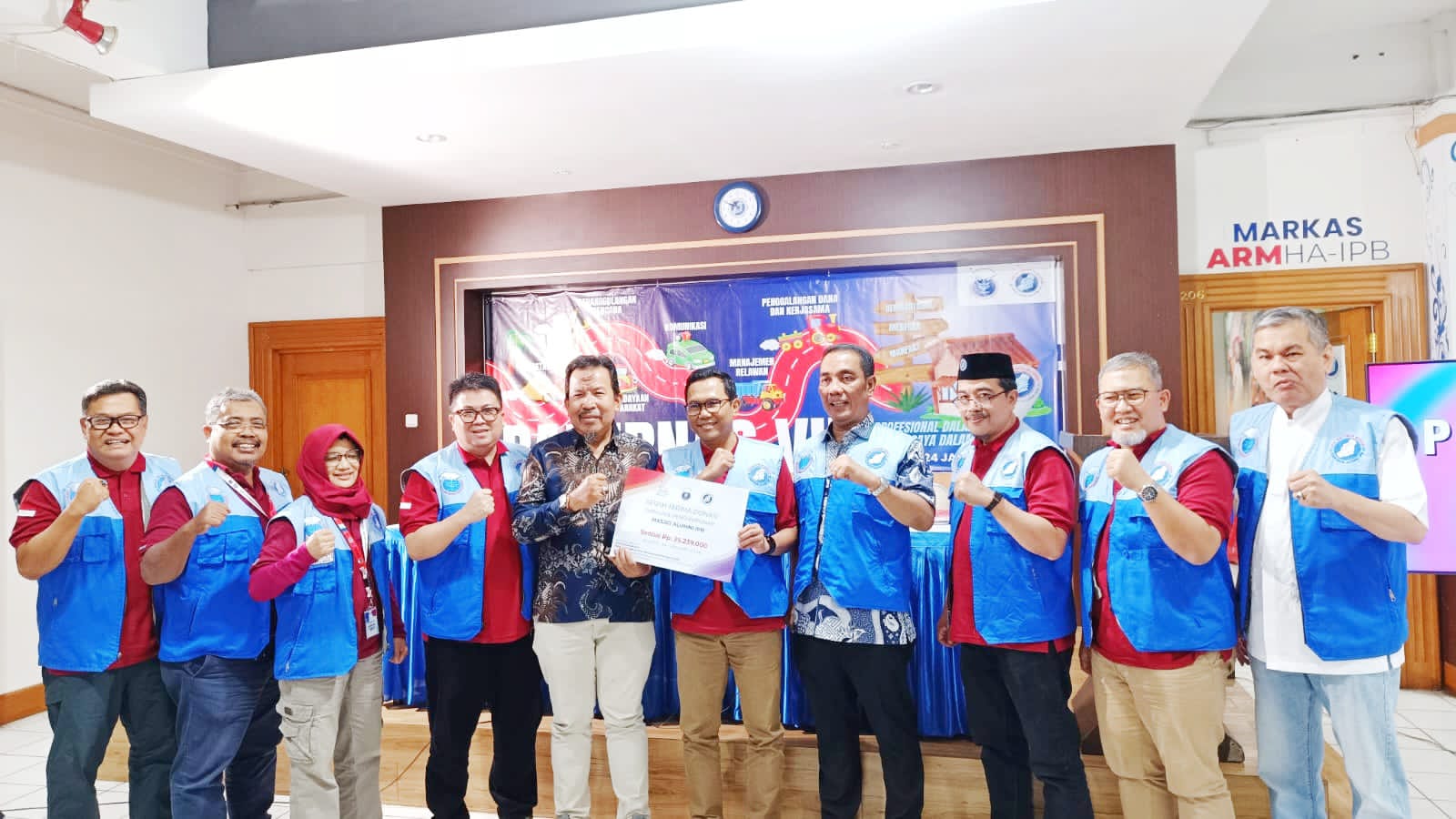 MASJID ALUMNI IPB LANJUTKAN DUKUNGAN BANTUAN KEMANUSIAAN MELALUI ARM HA-IPB