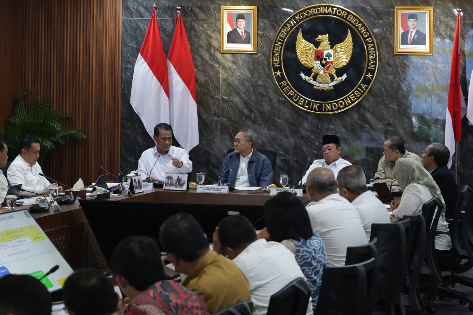 Jaga Produksi Nasional, Mentan Amran Perjuangkan Sawah dan Petani Desa Hutan
