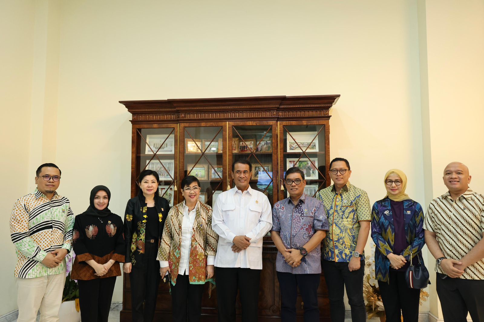 Program Makan Bergizi Gratis Dongkrak Ekonomi Rakyat, Mentan Amran Pastikan Pasokan Pangan Nasional Aman