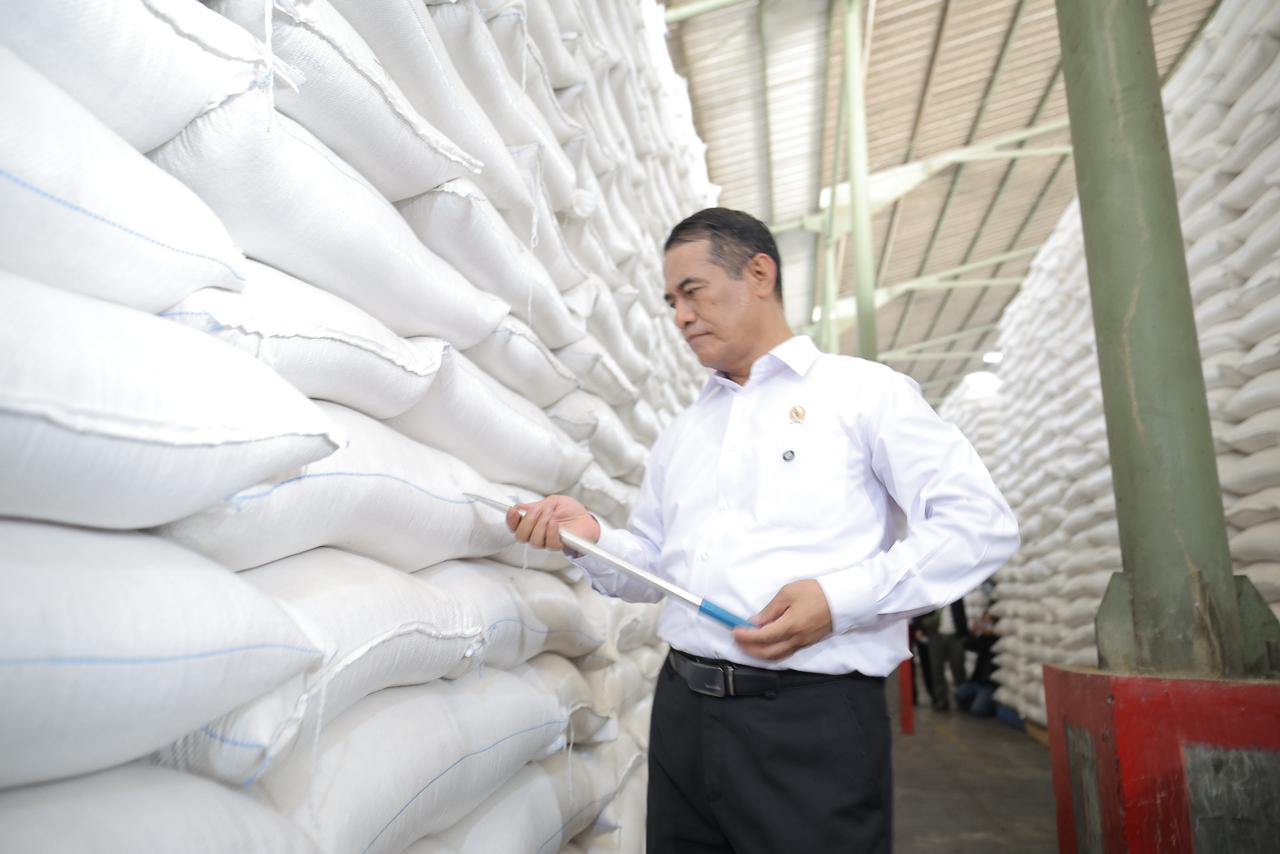 Mentan Amran: Stok Beras RI 5.000.198 Juta Ton, Merdeka!