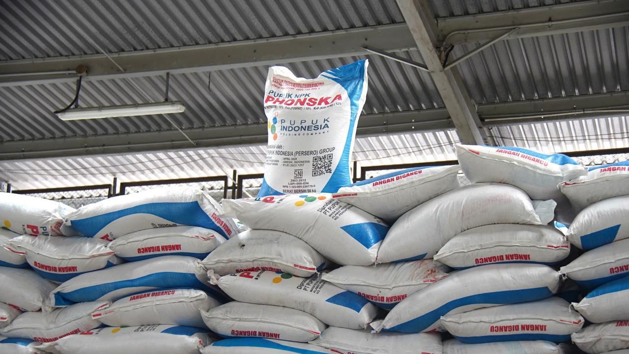 Pupuk Dunia Langka di Tengah Krisis Geopolitik, Presiden Prabowo Justru Turunkan Harga 20% untuk Petani