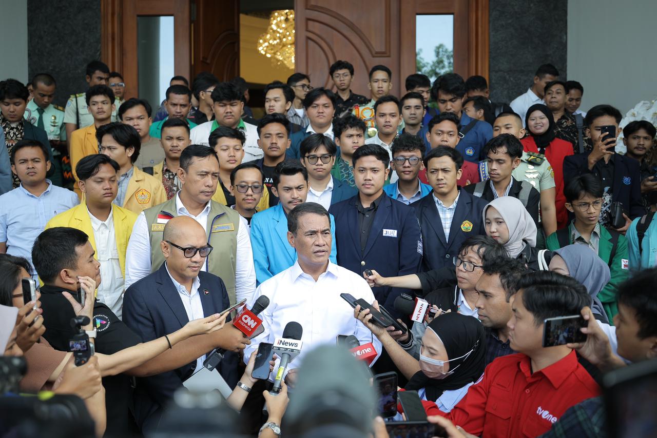 118 Badan Eksekutif Mahasiswa dan Mentan Amran Bertemu Berdialog Program Prioritas Pemerintah
