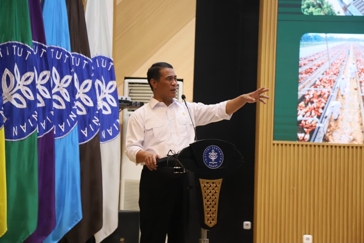 Mentan Amran Berikan Kuliah Umum di IPB: Belajar Gagal Menuju Sukses