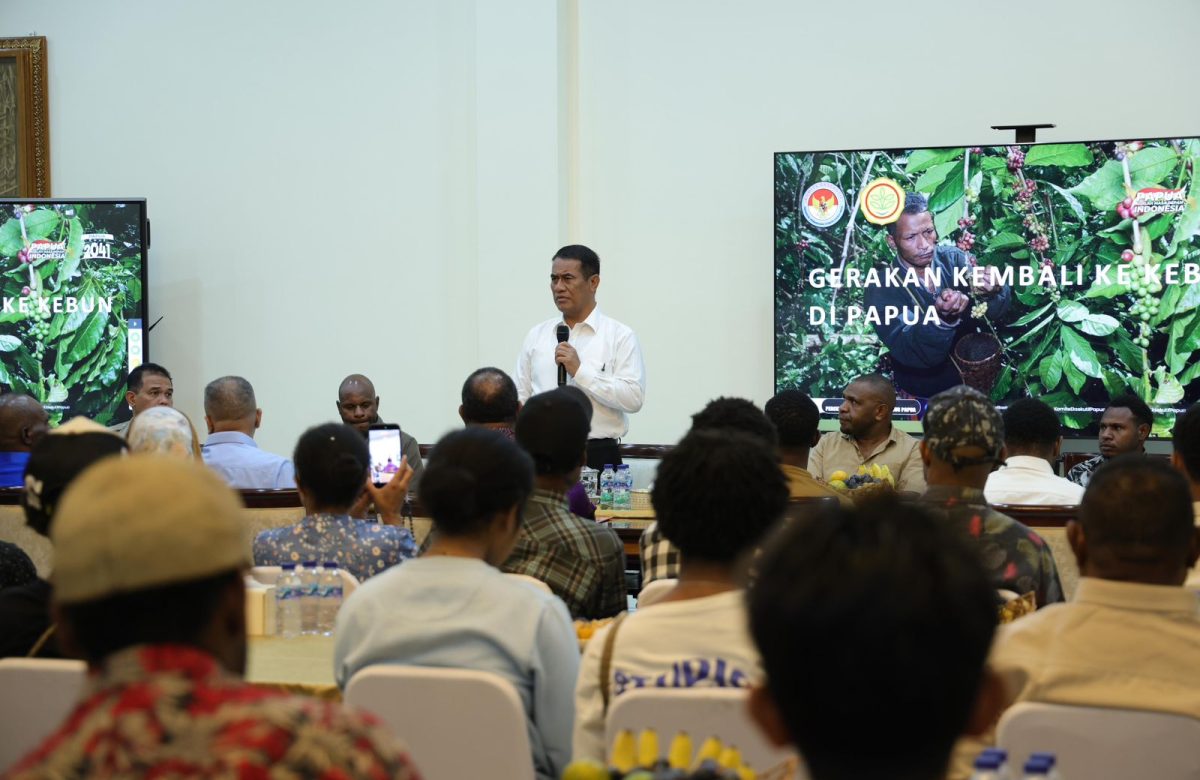 Mentan Amran Bersama 150 Mahasiswa Papua Gagas Gerakan Kembali Berkebun