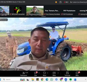 Dukung Swasembada Pangan Berkelanjutan, Penyuluh Kementan Olah Lahan Kosong Jadi Sawah Produktif