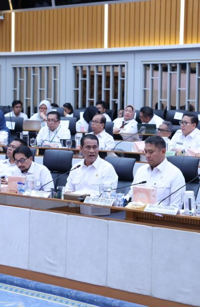 Mentan Amran Pastikan Kualitas Beras Stok Nasional dalam kondisi Baik dan Layak Disalurkan