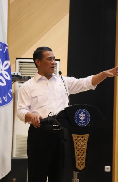 Mentan Amran Berikan Kuliah Umum di IPB: Belajar Gagal Menuju Sukses